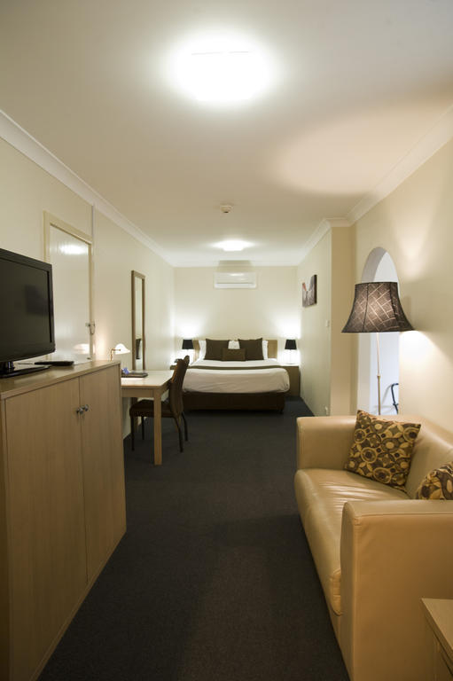 Noah'S Mid City Motor Inn Мъсуелбрук Екстериор снимка