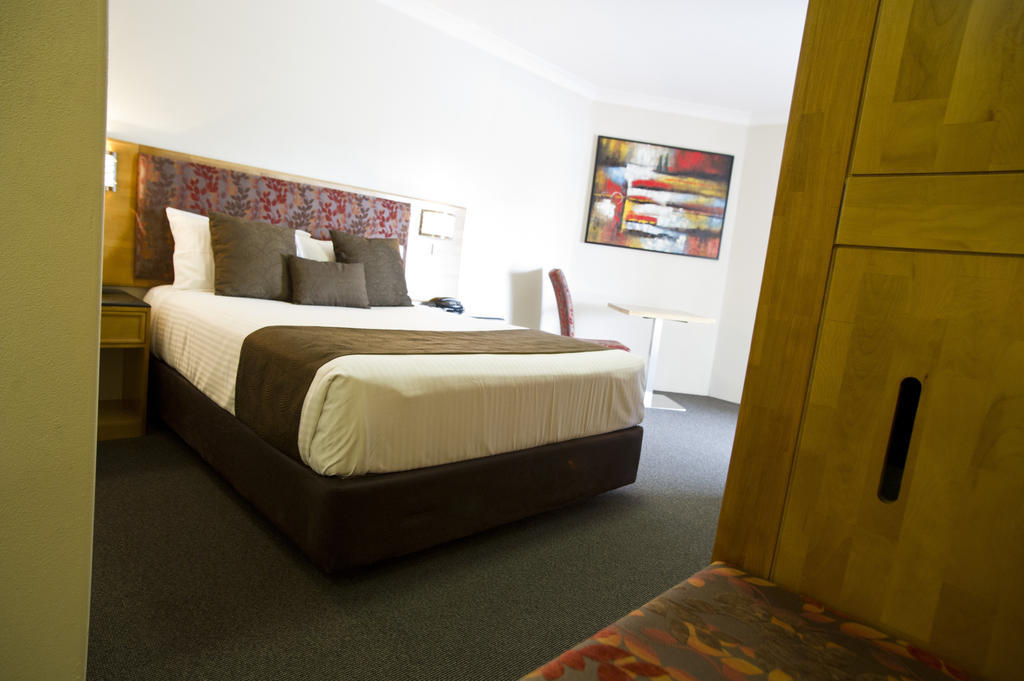 Noah'S Mid City Motor Inn Мъсуелбрук Екстериор снимка